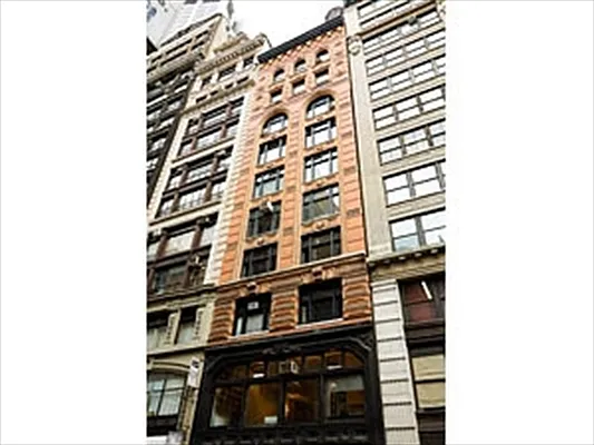 Sold by Citi Habitats | media 17