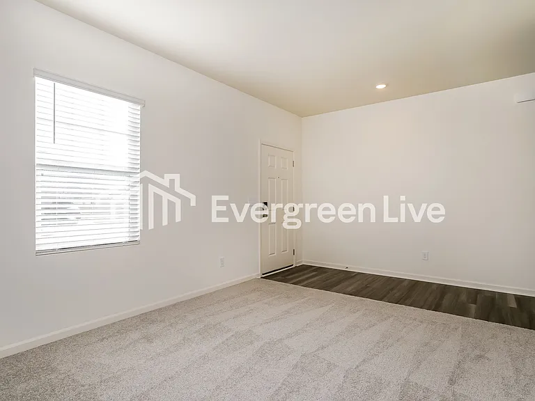 729 Shepard Rock Dr — Photo 4