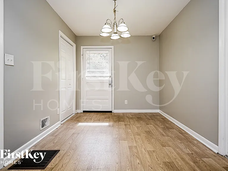 5663 Dorsey Dr — Photo 4
