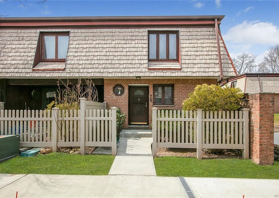 1st image of 7 E Heritage Dr