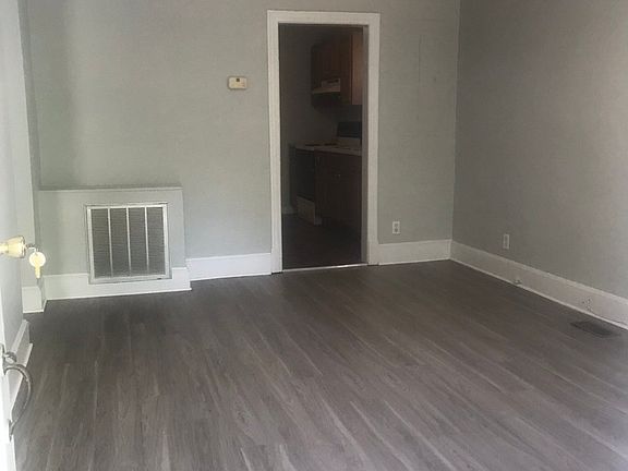 3rd image of 1112 S Lombardy St