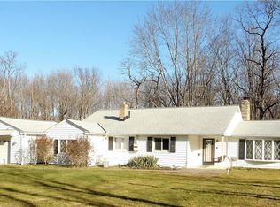 11157 County Line Rd, Chesterland, OH 44026