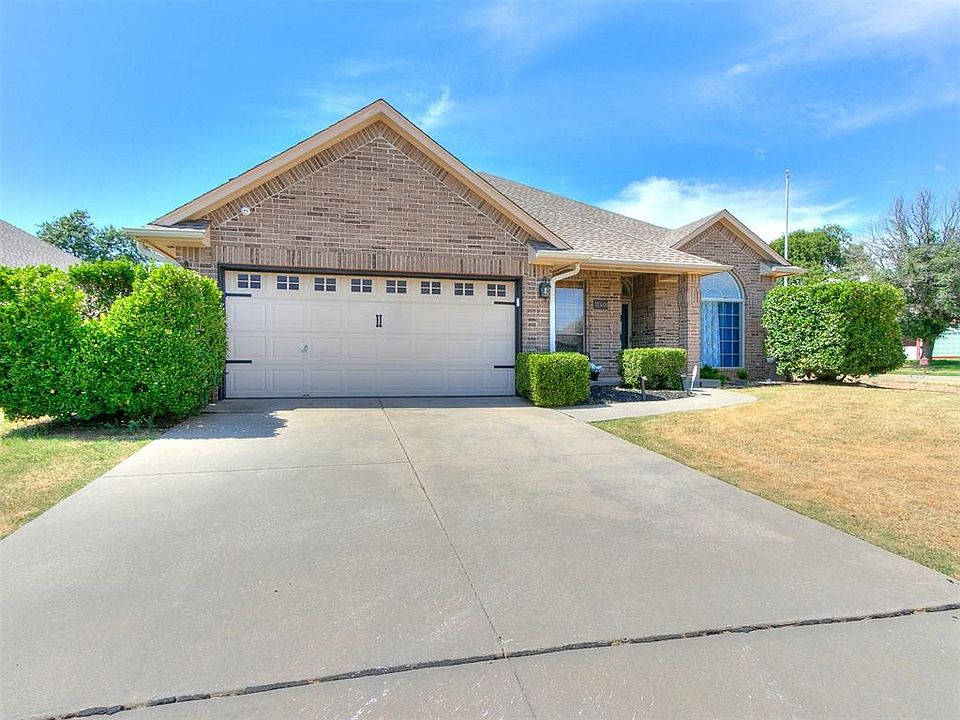 1st image of 12401 Village Ln