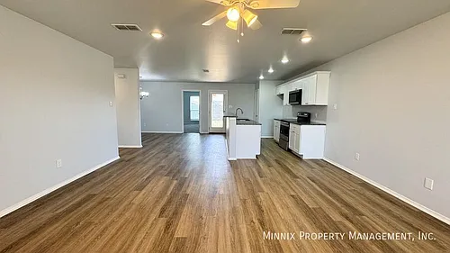 8415 10th Pl Photo 1