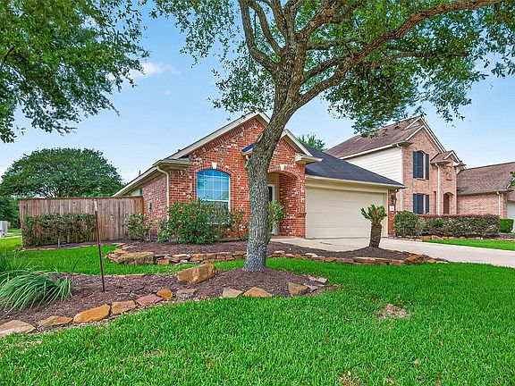 2nd image of 6030 Wildbriar Ln