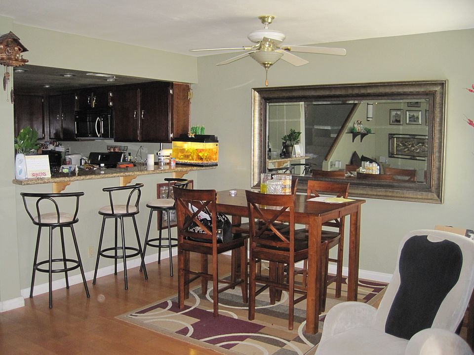 1st image of 685 N Lark Ellen Ave