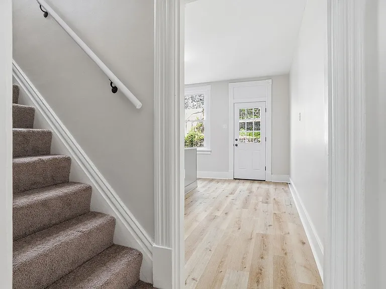 1030 Grand Ave — Photo 6
