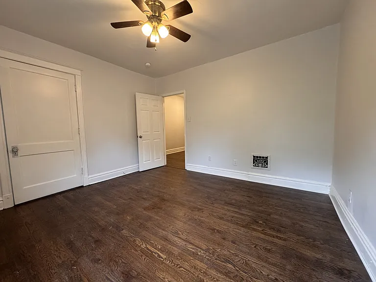 5023-5025 S Broadway St #5023A — Photo 2