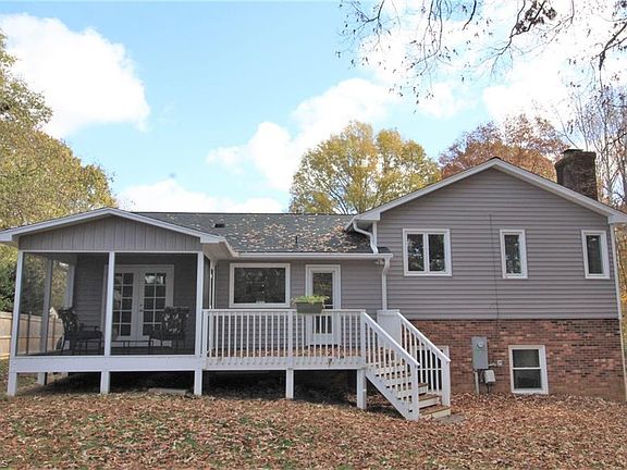 2nd image of 104 Somerset Dr