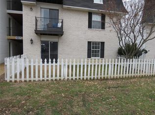 601 Monroe St APT 1, Pacific, MO 63069