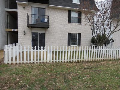 601 Monroe St APT 1, Pacific, MO, 63069