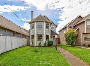 753 N 74th St, Seattle, WA 98103