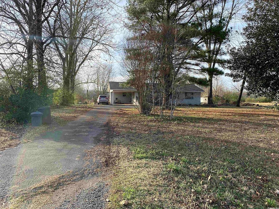 2nd image of 353 Crosby Rd