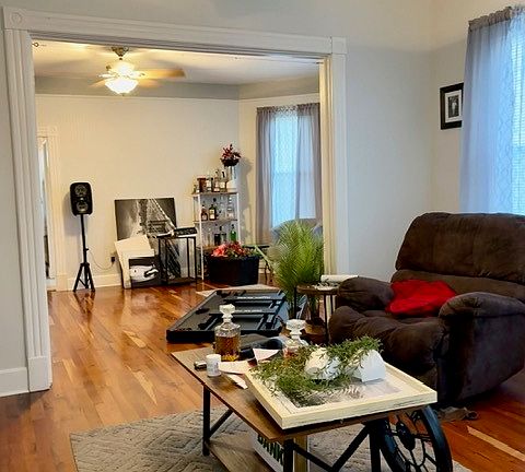 5th image of 86 Kensington Hts #1