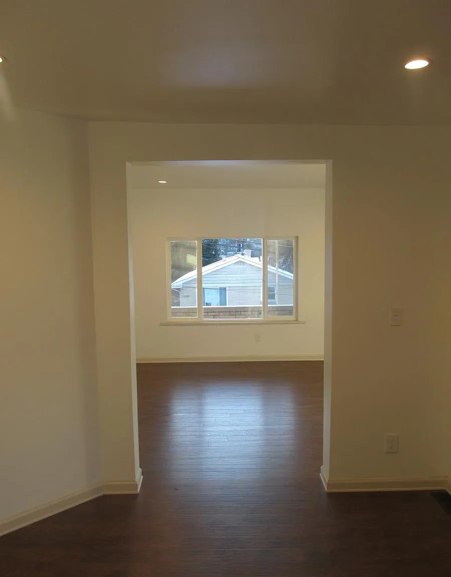 5 bed, 2800 sqft, $2,250 — Photo 4