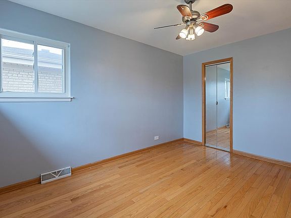 5th image of 8429 Drake Ave