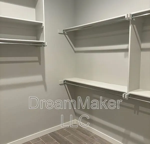 916 Flowers Dr — Photo 14