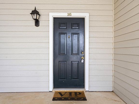 4th image of 13085 Autumn Woods Way APT 105