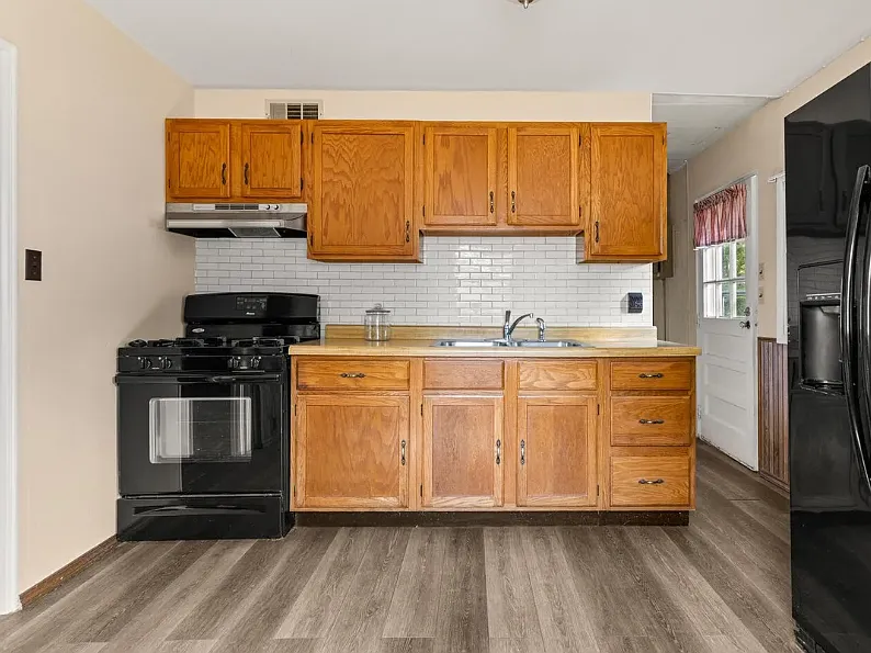 3 bed, 960 sqft, $1,600 — Photo 4