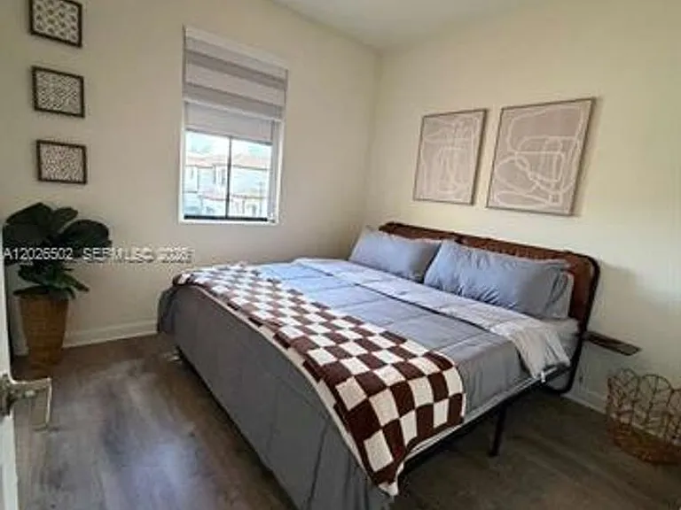 3332 W 108th St — Photo 28