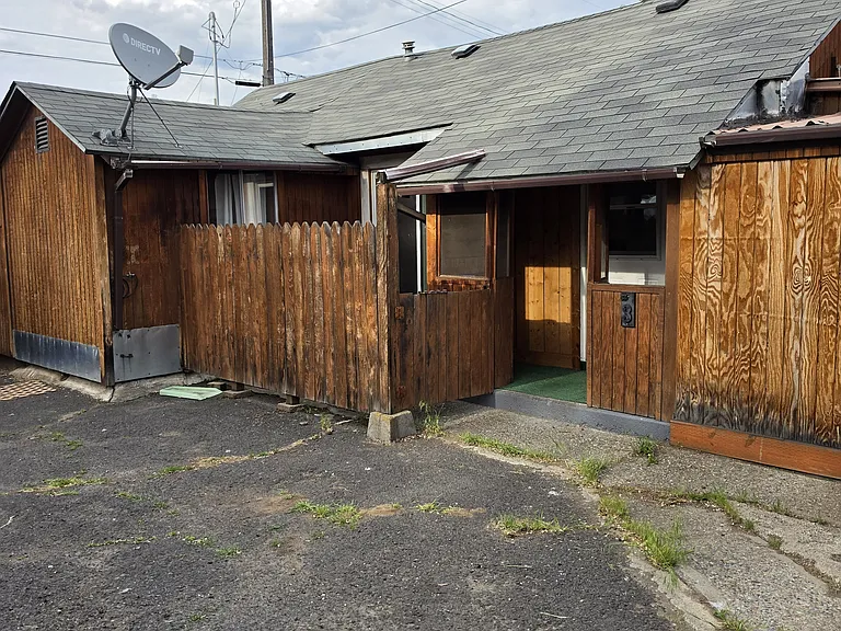 2917 E Sanson Ave — Photo 9