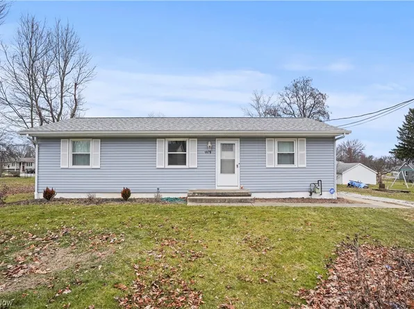 1979 Rugby St, Twinsburg, OH 44087