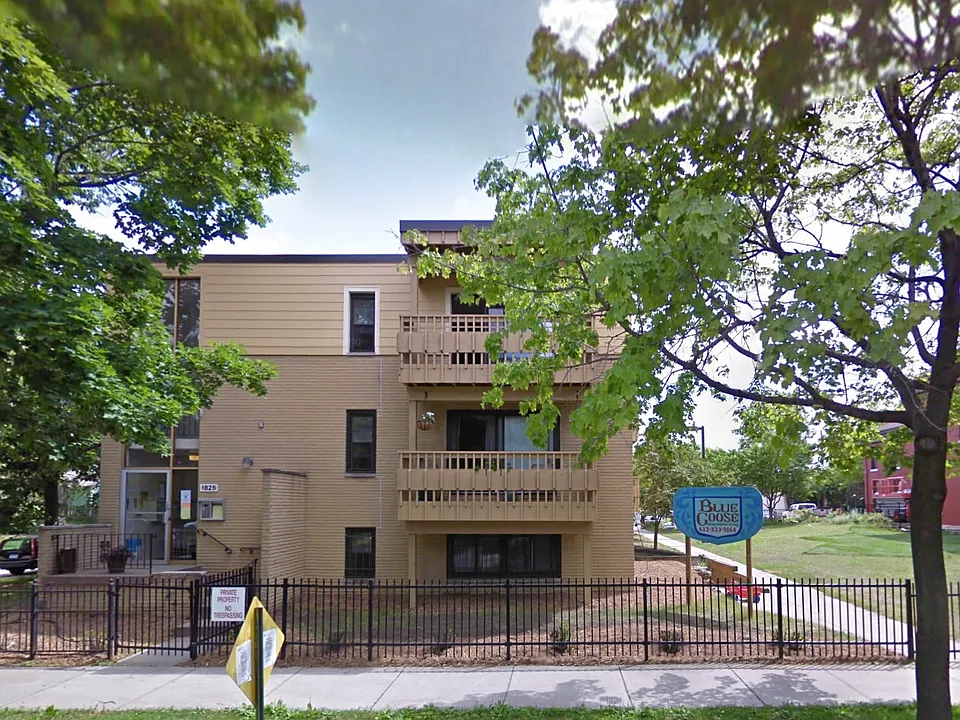 1825 S 5th St