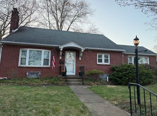 712 Cocoa Ave, Hershey, PA 17033