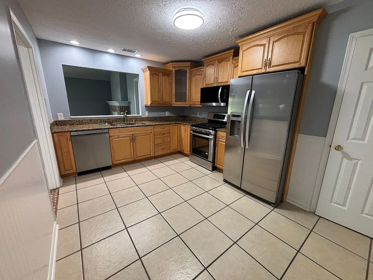 6903 Ross Dr — Photo 3
