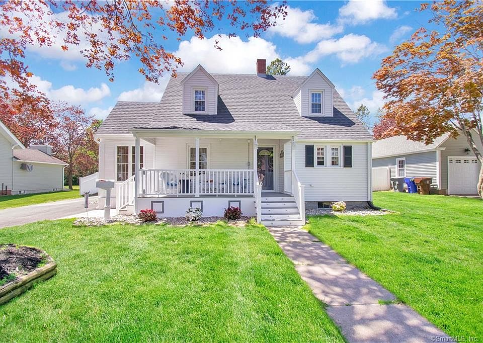 49 School St, Enfield, CT 06082 Zillow