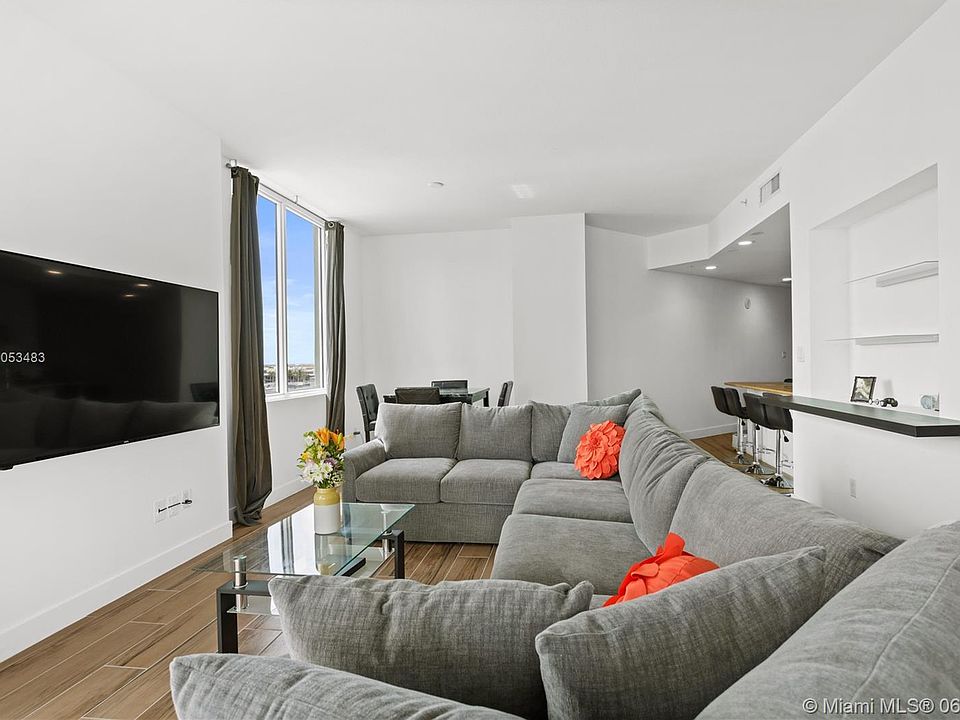 1st image of 315 NE 3rd Ave APT 1103