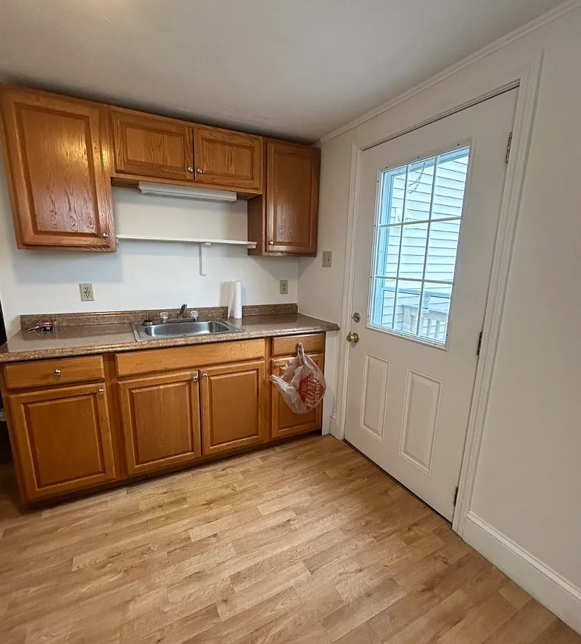 Building Photo - 67 Pleasant St #3