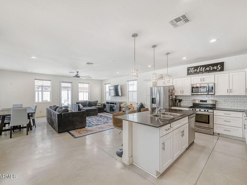 1st image of 3218 W GLENDALE Avenue #24