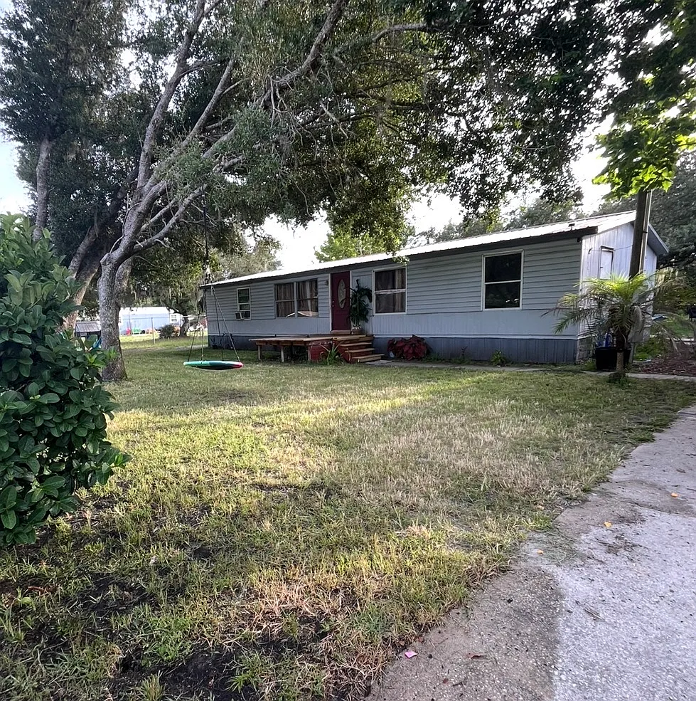 3 bed, 1196 sqft, $1,600 — Photo 2