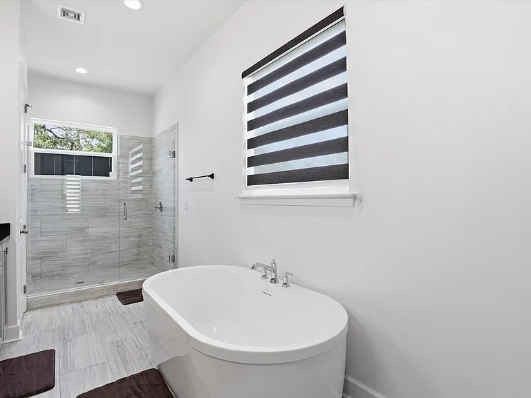 2751 Michel Boulos St — Photo 28