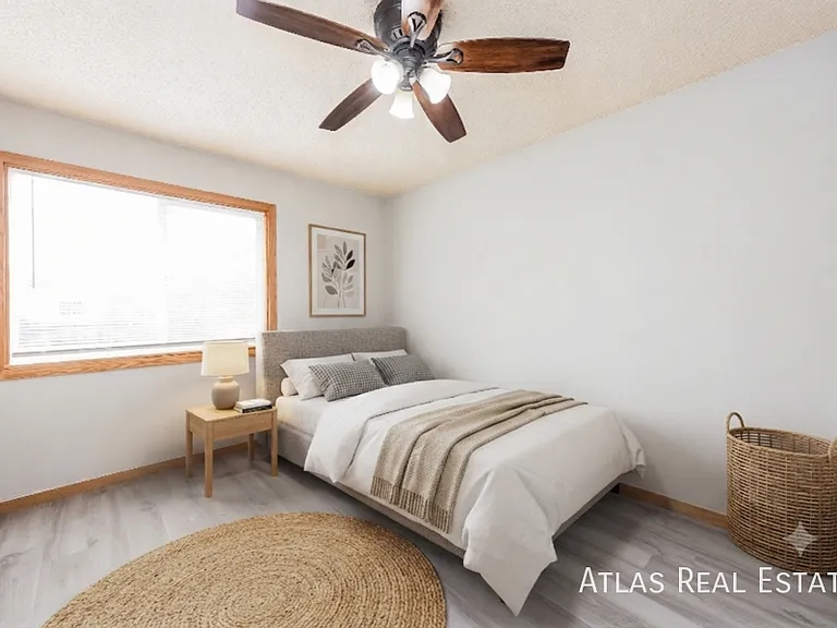 831 Bennett Ave #C — Photo 6