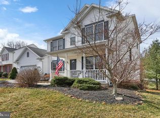 38 Willow Way Dr, Enola, PA 17025