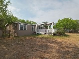 7444 Fm 327, Elmendorf, TX 78112