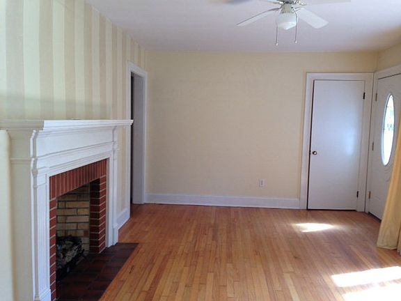 4th image of 411 W Woodlawn Dr