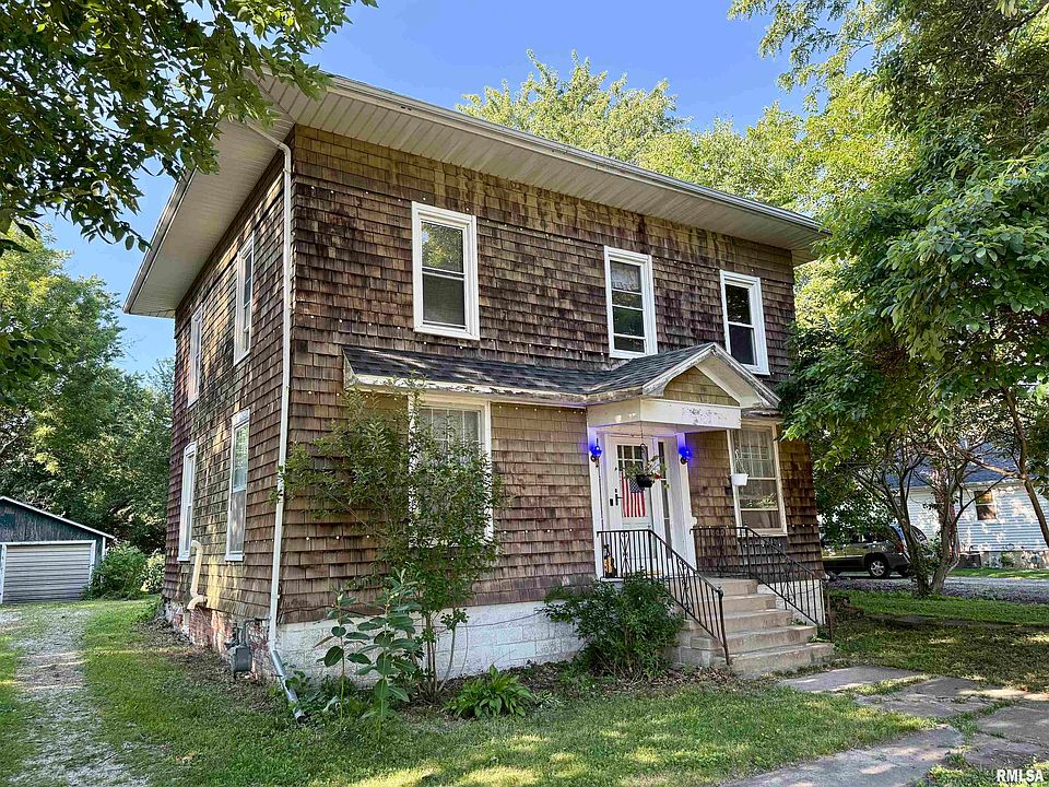 1st image of 215 W Pine St