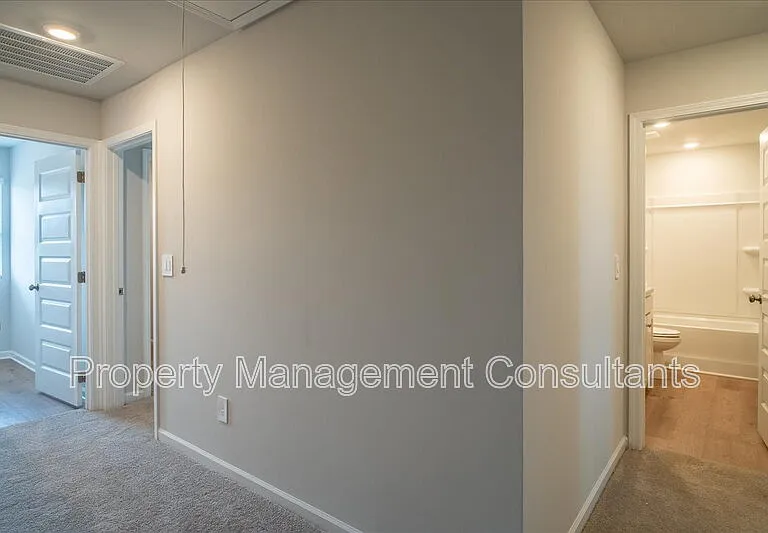 4151 Hudson Ct — Photo 12