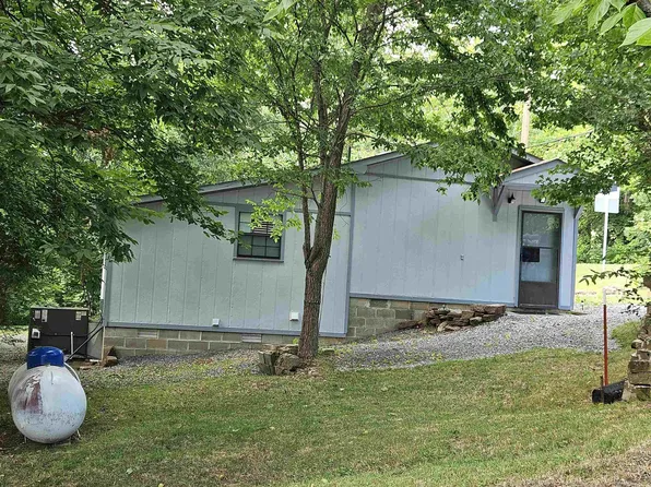 611 Walnut St, Leslie, AR 72645