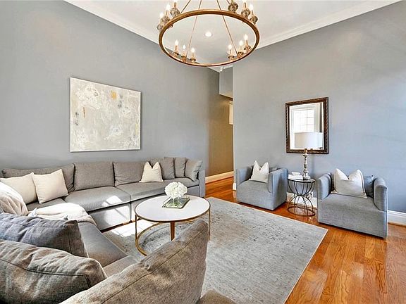5th image of 431 Royal St APT 6