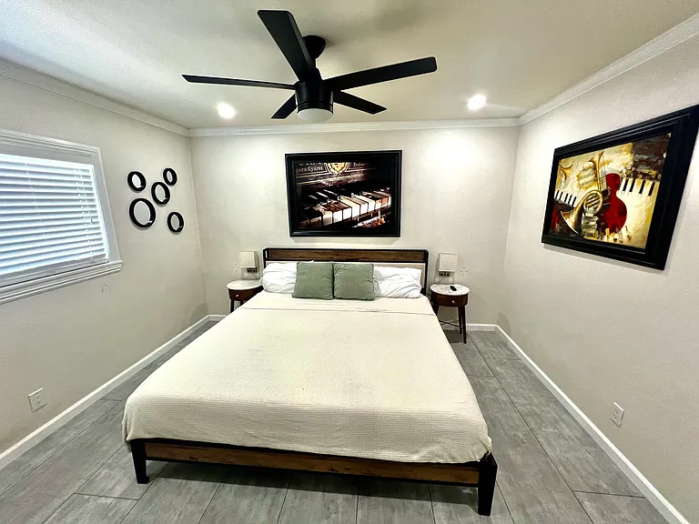 2250 S Bobolink Ln — Photo 24