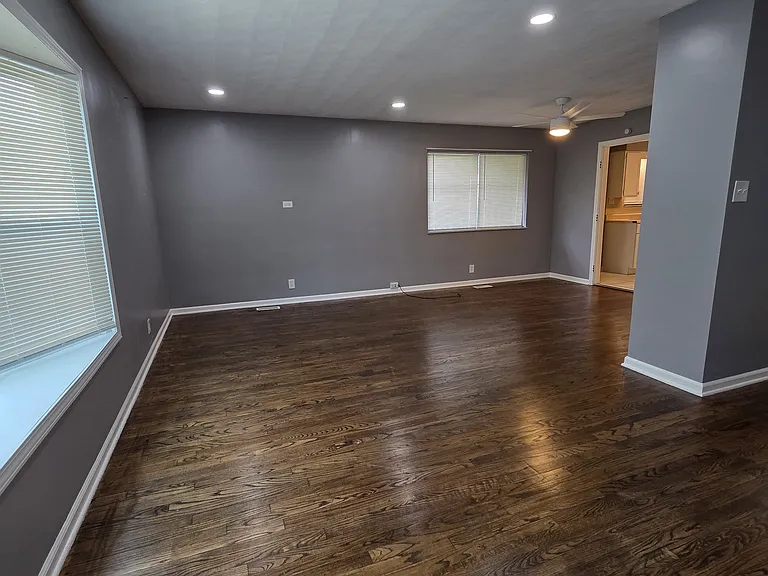 1380 Catalpa Dr — Photo 4