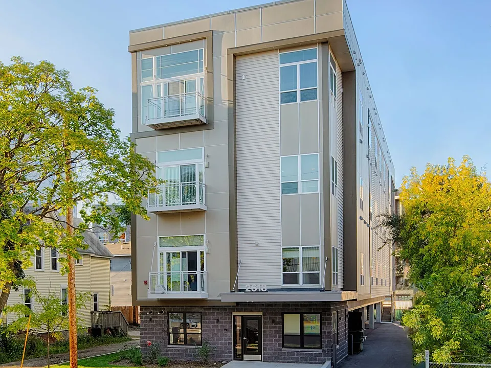 APT ON ESSEX