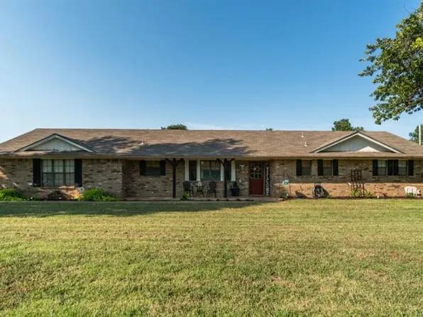 7350 Holiday Dr, Guthrie, OK 73044