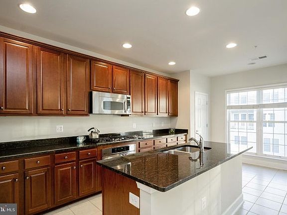 4th image of 2305 Brookmoor Ln #343A