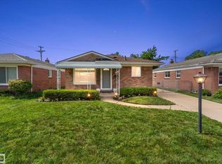 8340 Gerald Ave, Warren, MI 48093