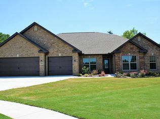 3710 Chartwell Ct SW, Decatur, AL 35603